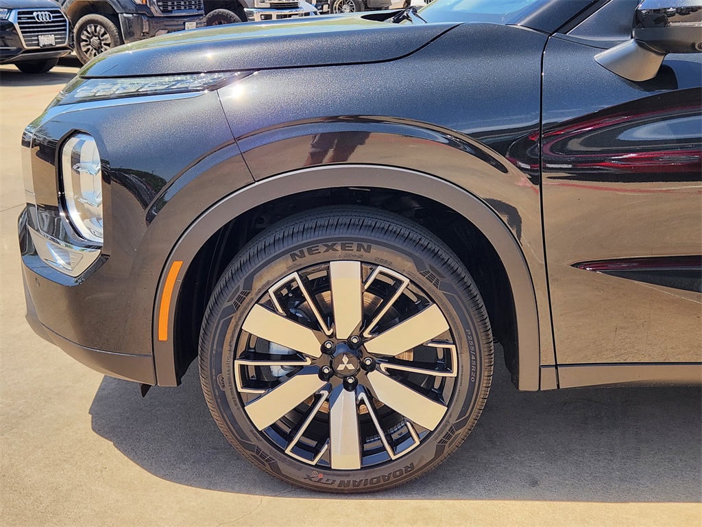 Vehicle image 5 of 22
