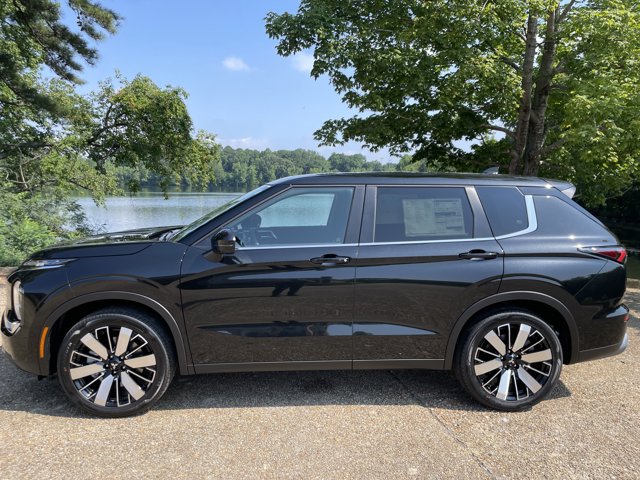 Vehicle image 7 of 14