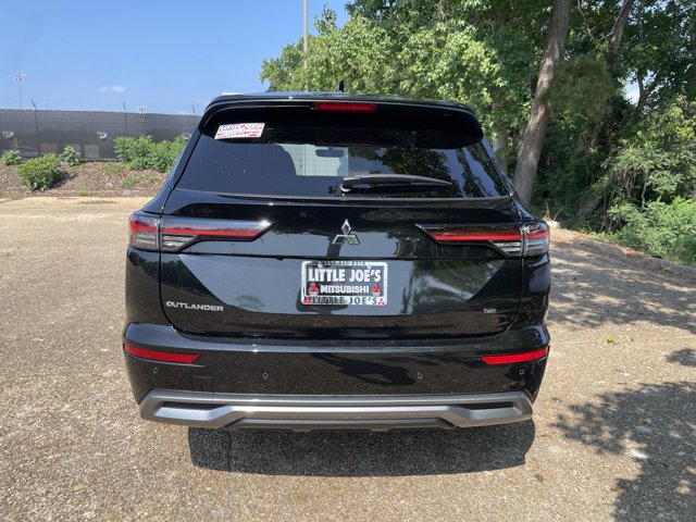 Vehicle image 9 of 14