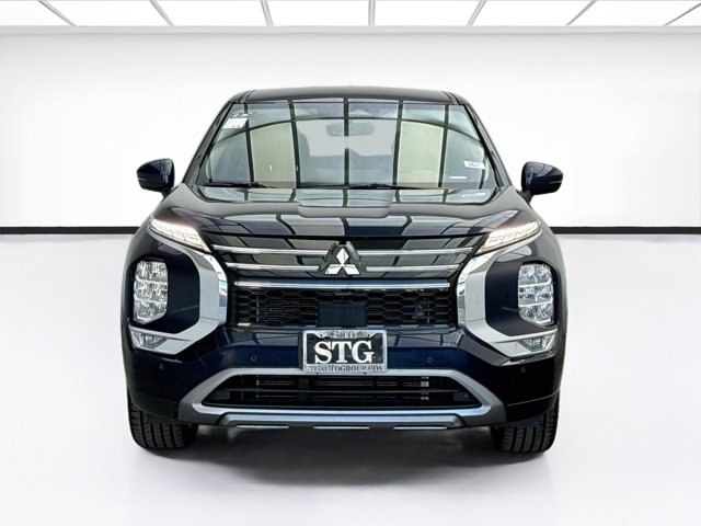 2025 Mitsubishi Outlander SE Image 2 of 20