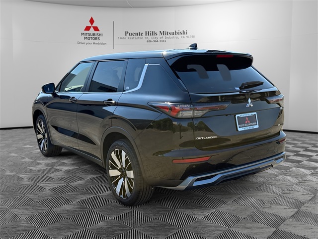 2025 Mitsubishi Outlander SE Image 7 of 35