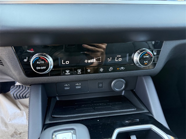 2025 Mitsubishi Outlander SE Image 28 of 35