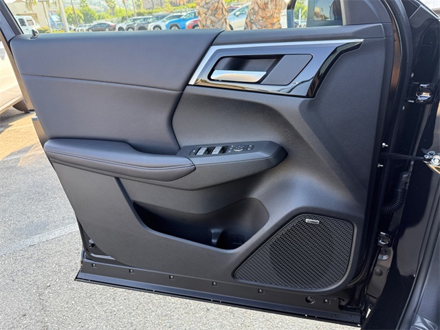 2025 Mitsubishi Outlander SE Image 21 of 35