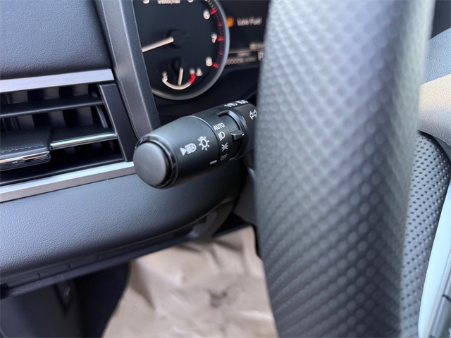 2025 Mitsubishi Outlander SE Image 32 of 35