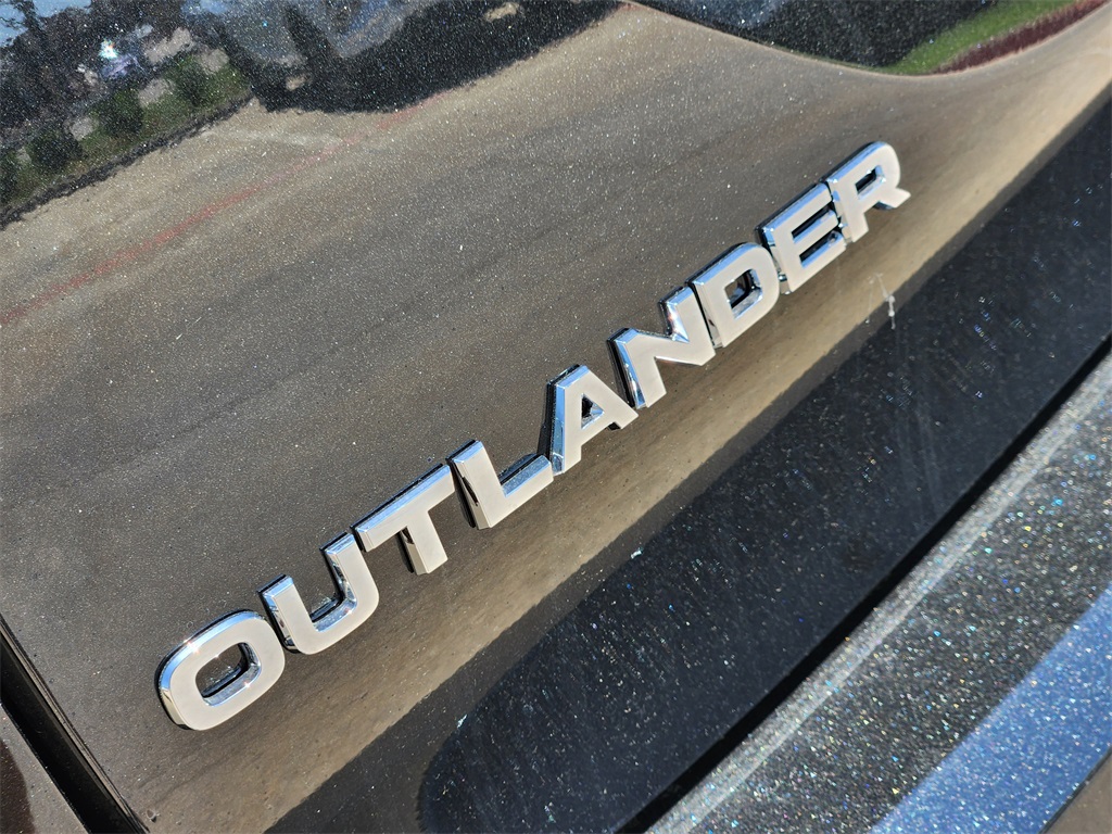 Vehicle image 7 of 22