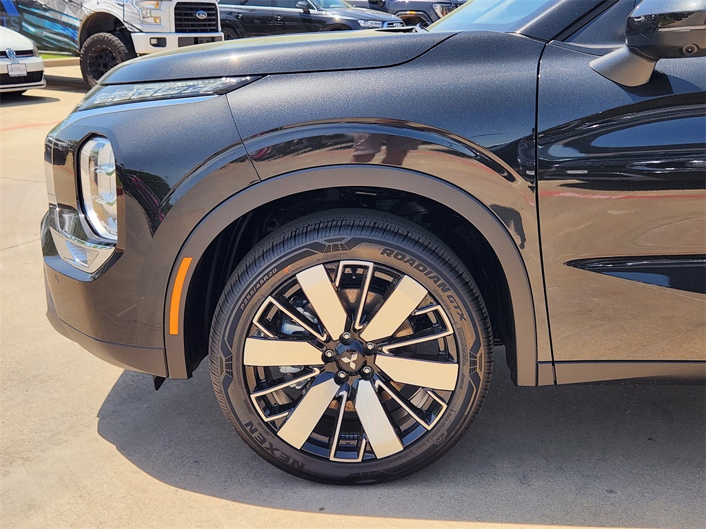 Vehicle image 5 of 22