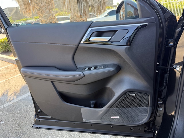 2025 Mitsubishi Outlander SE Image 20 of 33