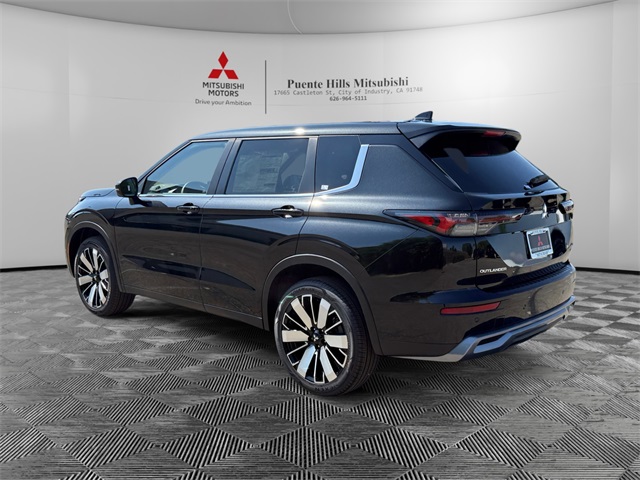 2025 Mitsubishi Outlander SE Image 7 of 33
