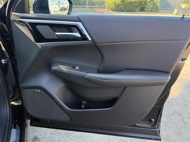2025 Mitsubishi Outlander SE Image 21 of 33