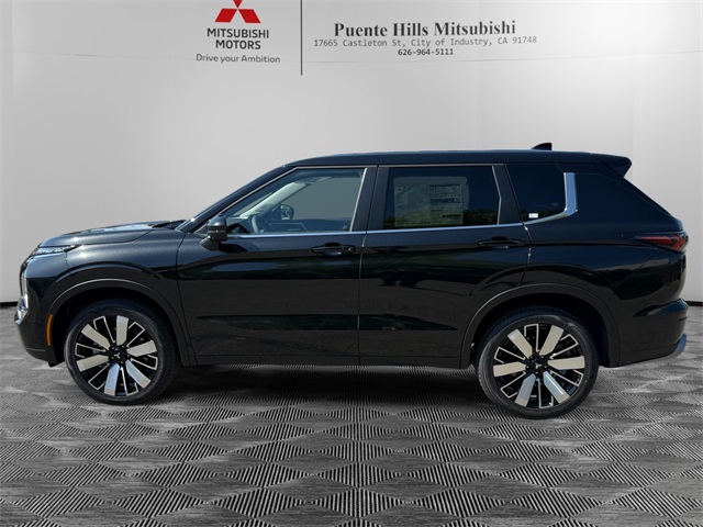 2025 Mitsubishi Outlander SE Image 8 of 33