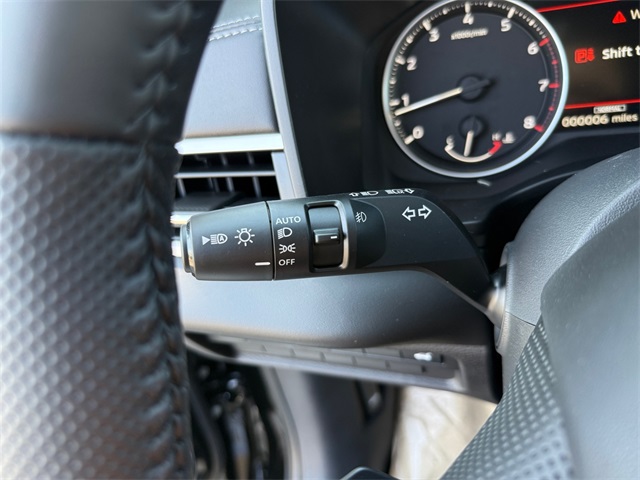 2025 Mitsubishi Outlander SE Image 25 of 33