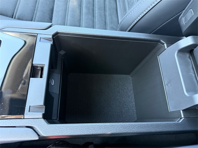 2025 Mitsubishi Outlander SE Image 23 of 33