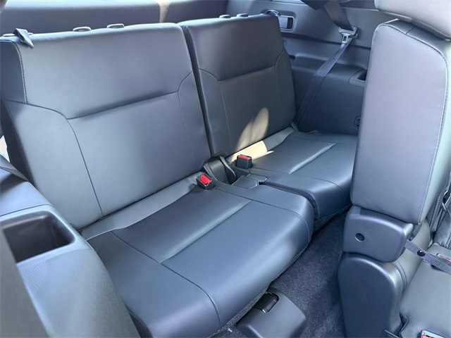 2025 Mitsubishi Outlander SE Image 12 of 33