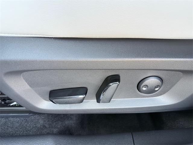 2025 Mitsubishi Outlander SE Image 34 of 35