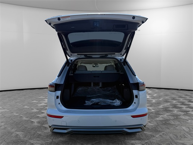 2025 Mitsubishi Outlander SE Image 7 of 35