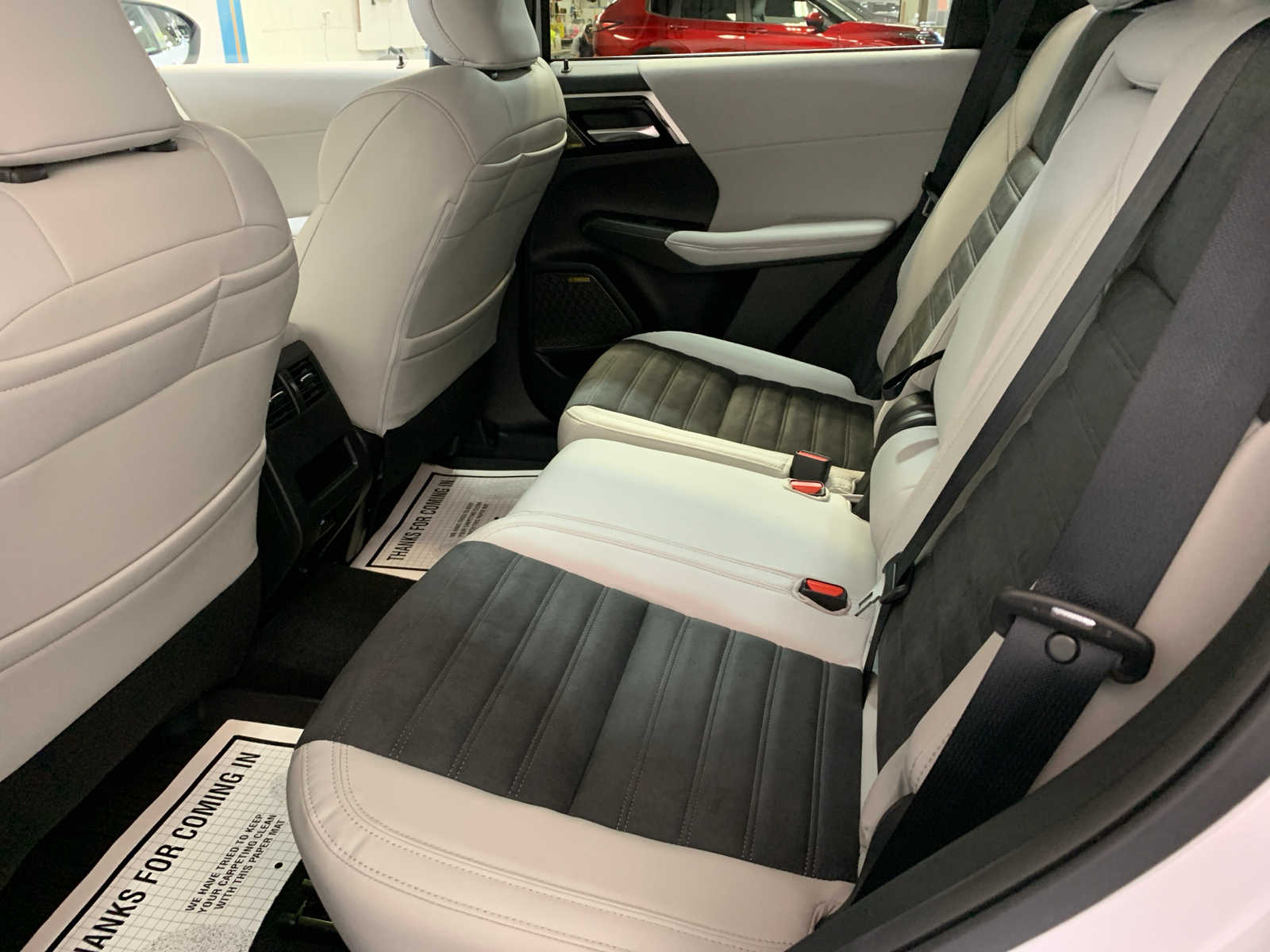 Vehicle image 5 of 10