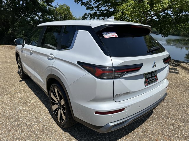 Vehicle image 7 of 14