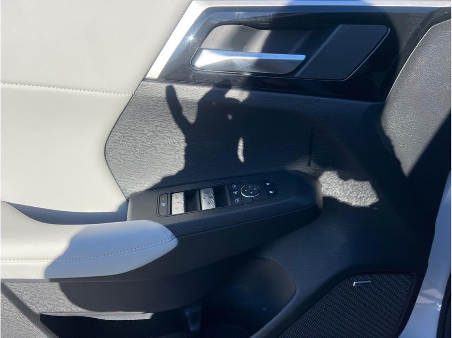 2025 Mitsubishi Outlander SE Image 20 of 23