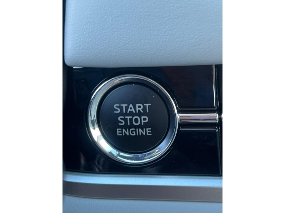 2025 Mitsubishi Outlander SE Image 21 of 23