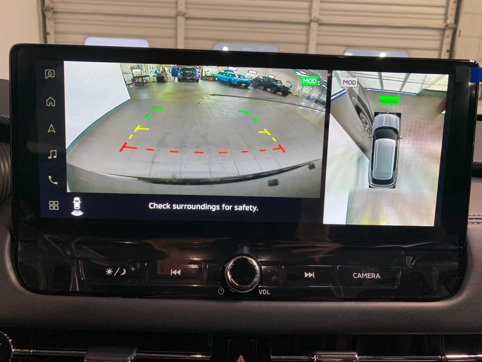 Vehicle image 6 of 10