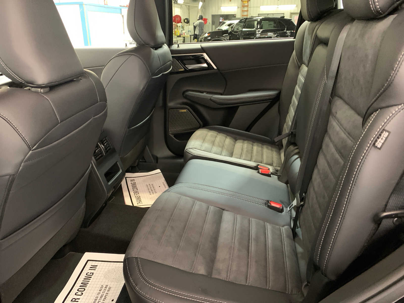 Vehicle image 5 of 10