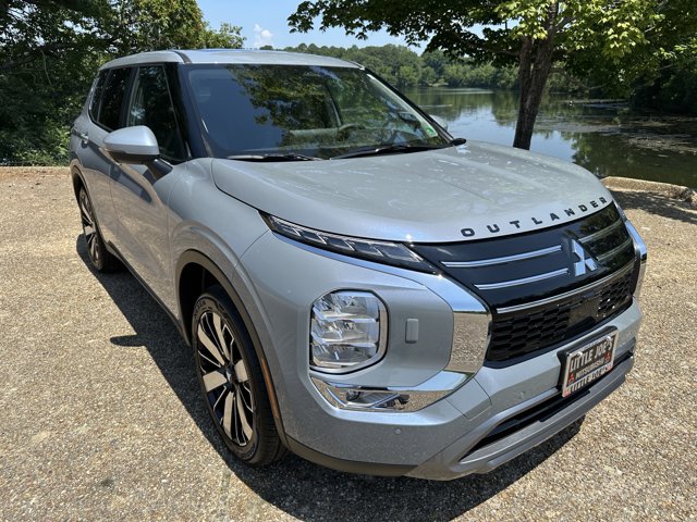 Vehicle image 3 of 14