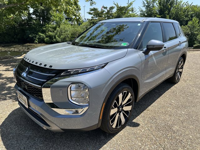 Vehicle image 1 of 14
