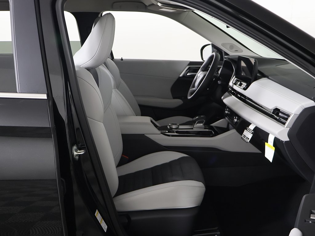 2025 Mitsubishi Outlander SE Image 21 of 57