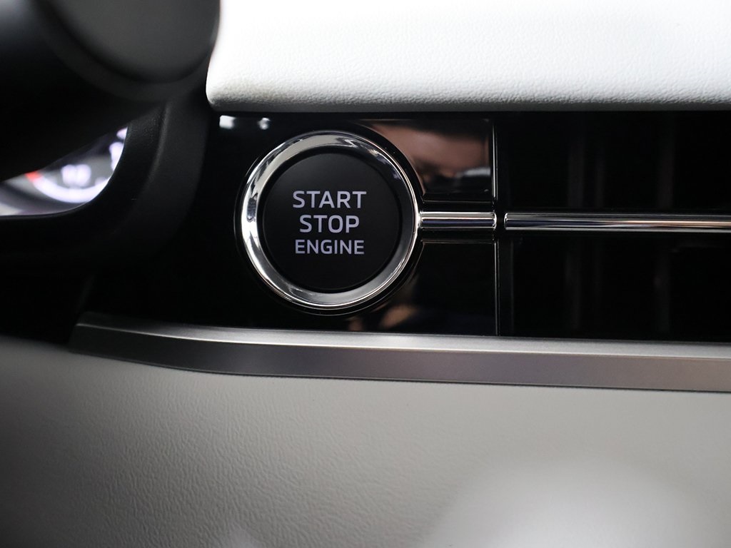 2025 Mitsubishi Outlander SE Image 29 of 57