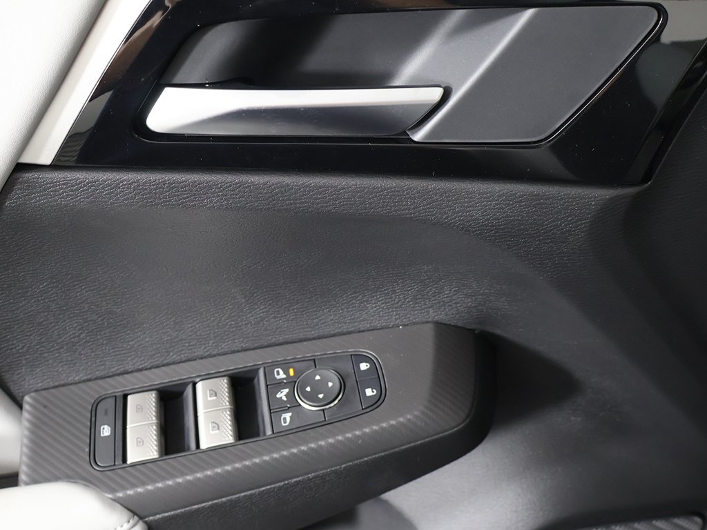 2025 Mitsubishi Outlander SE Image 42 of 57