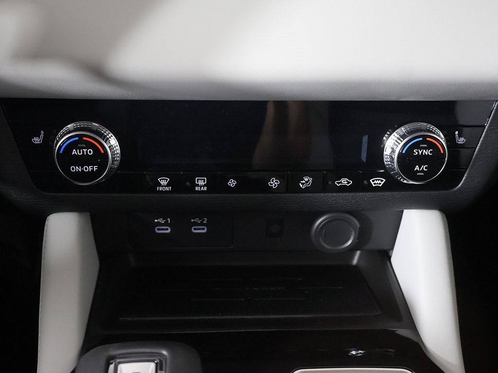 2025 Mitsubishi Outlander SE Image 35 of 57