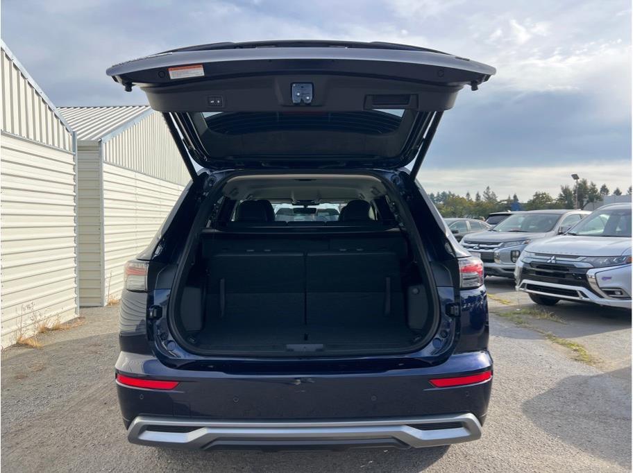 2025 Mitsubishi Outlander SE Image 9 of 24