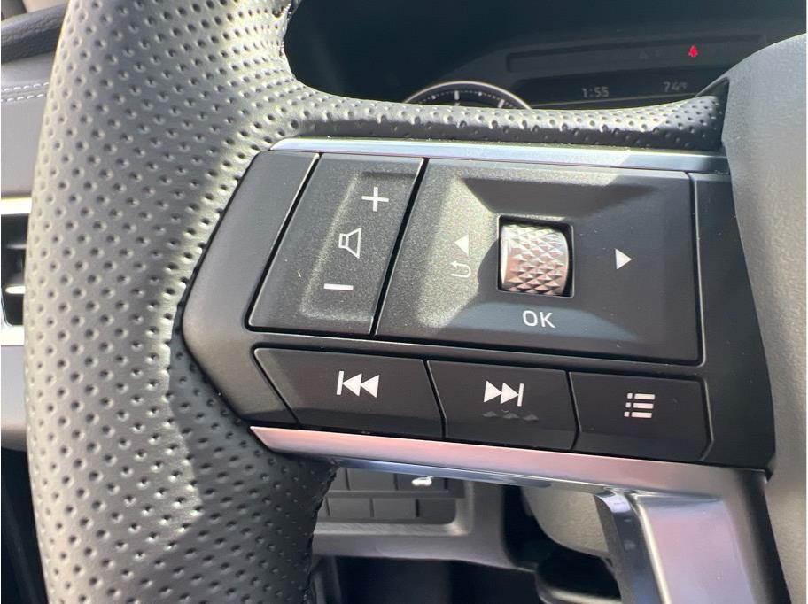 2025 Mitsubishi Outlander SE Image 20 of 24