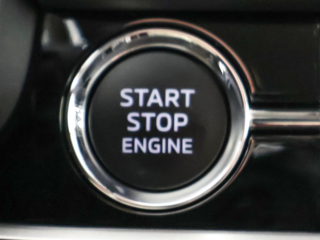 2025 Mitsubishi Outlander SE Image 33 of 60