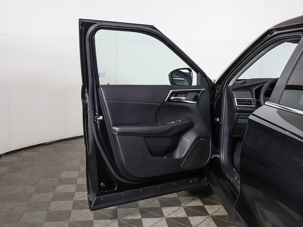 2025 Mitsubishi Outlander SE Image 53 of 60