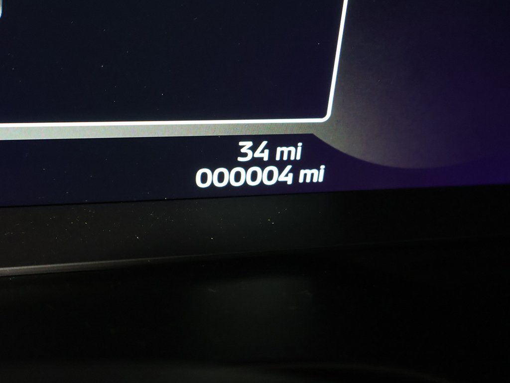 2025 Mitsubishi Outlander SE Image 32 of 60