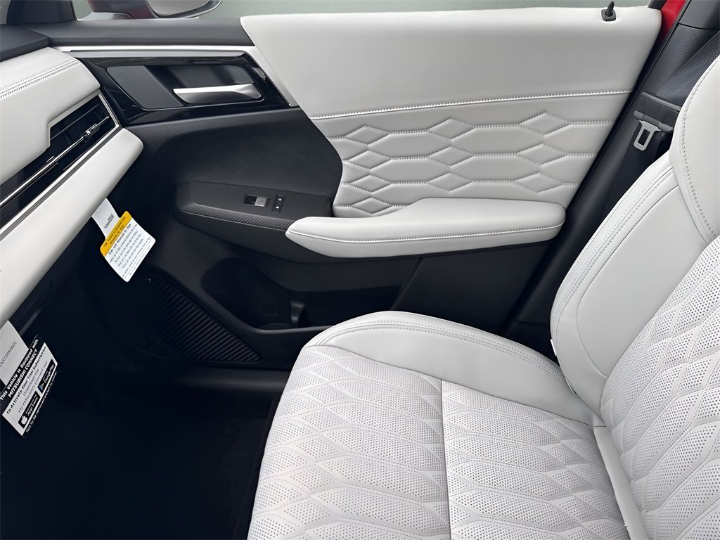 Vehicle image 12 of 31