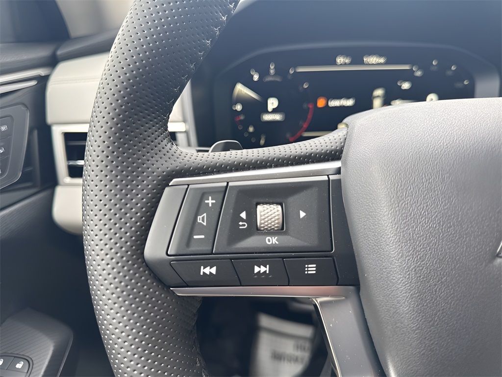 Vehicle image 18 of 31