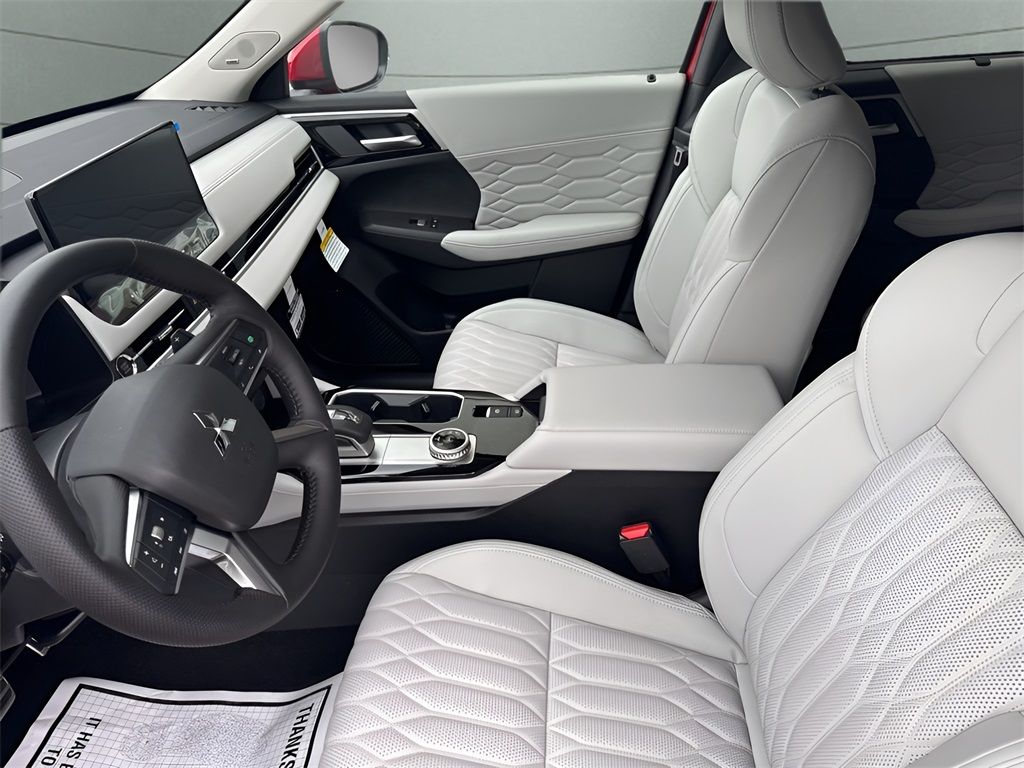 Vehicle image 14 of 31