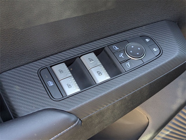 Vehicle image 13 of 45