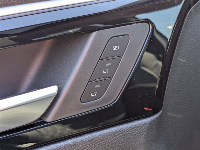 Vehicle image 12 of 45
