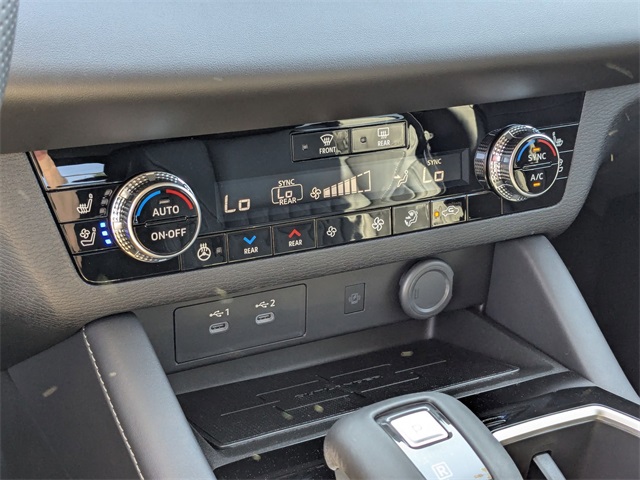 Vehicle image 26 of 45