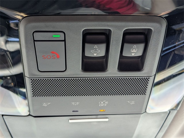 Vehicle image 30 of 45