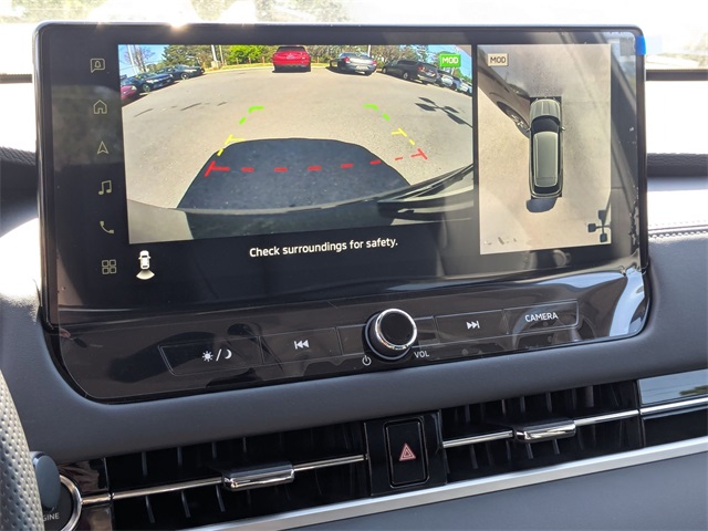 Vehicle image 23 of 45