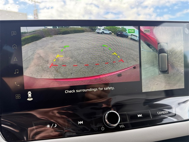 2025 Mitsubishi Outlander SEL Image 19 of 37