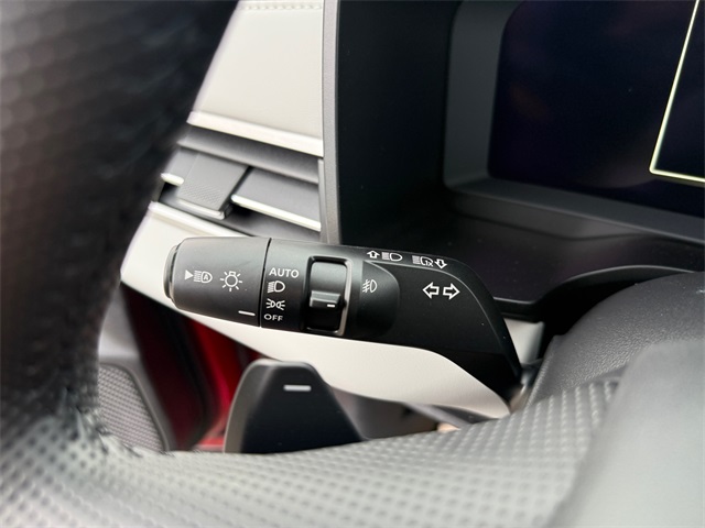 2025 Mitsubishi Outlander SEL Image 29 of 37