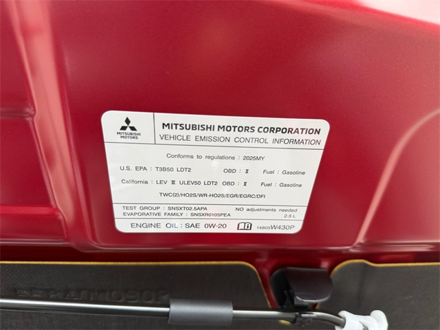 2025 Mitsubishi Outlander SEL Image 32 of 37