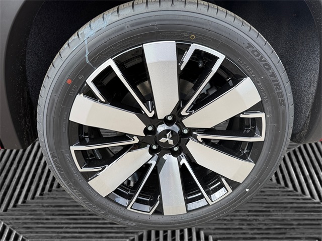 2025 Mitsubishi Outlander SEL Image 10 of 37