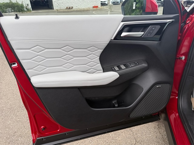 2025 Mitsubishi Outlander SEL Image 23 of 37