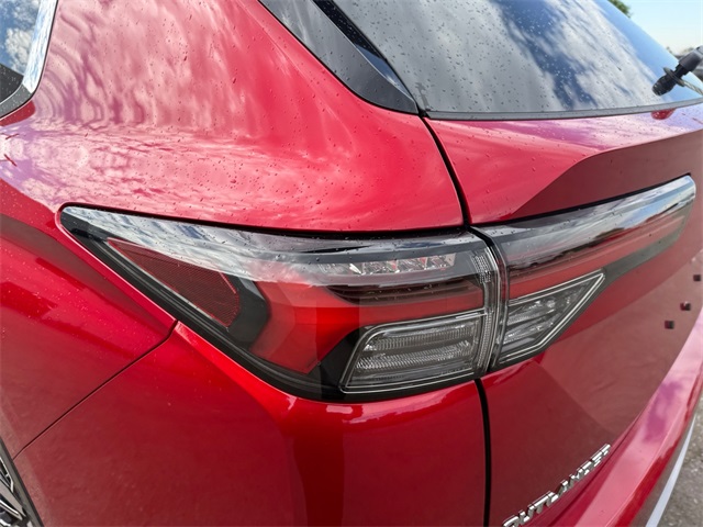 2025 Mitsubishi Outlander SEL Image 34 of 37